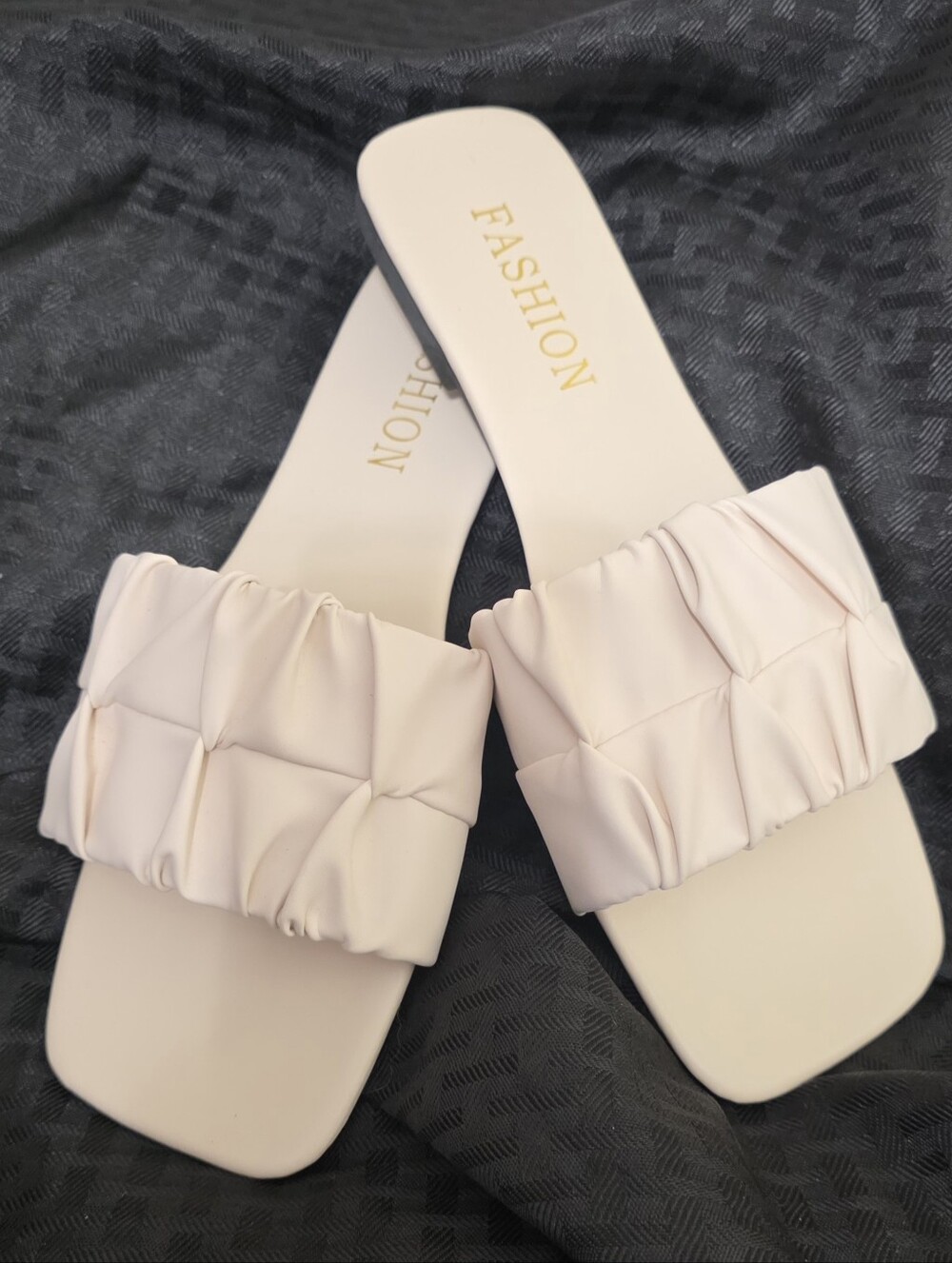 NIP Ruffled Strap Slide Sandals in Light Blush Size 37 - Picture 2 of 8